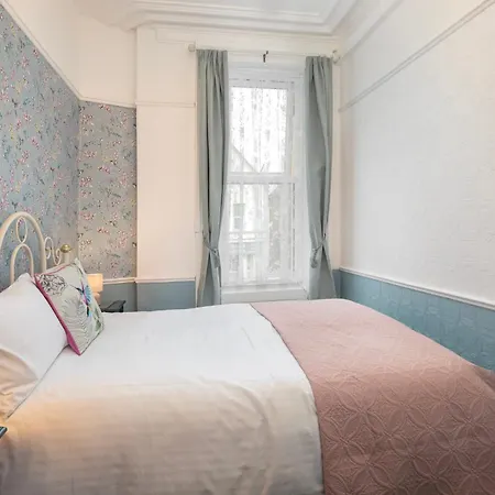 The Wescoe Guesthouse-2